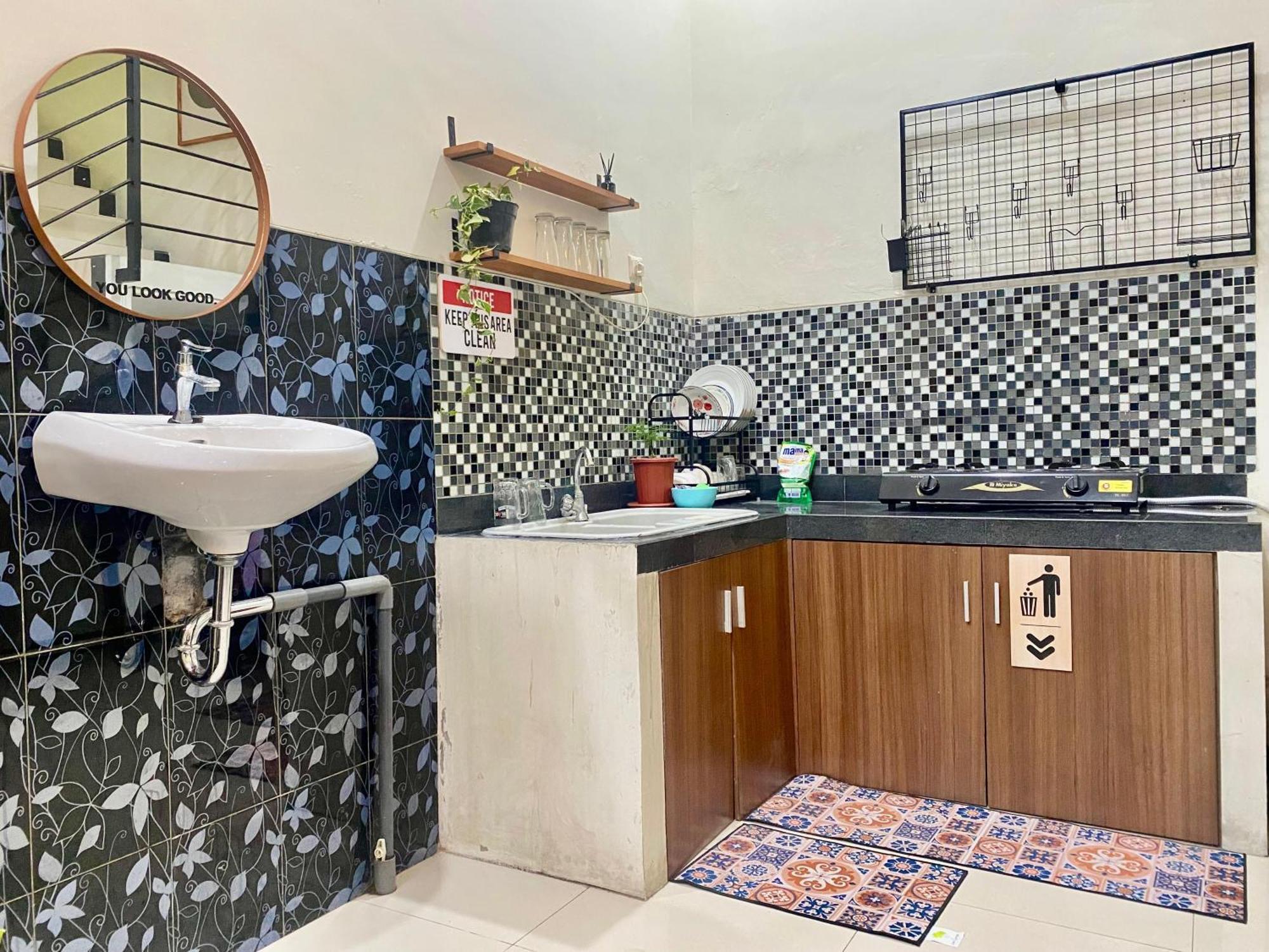 Zzz Hostel Malang Ngoại thất bức ảnh