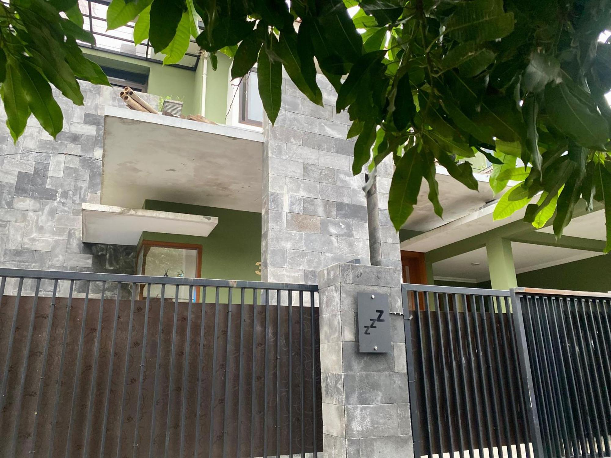 Zzz Hostel Malang Ngoại thất bức ảnh