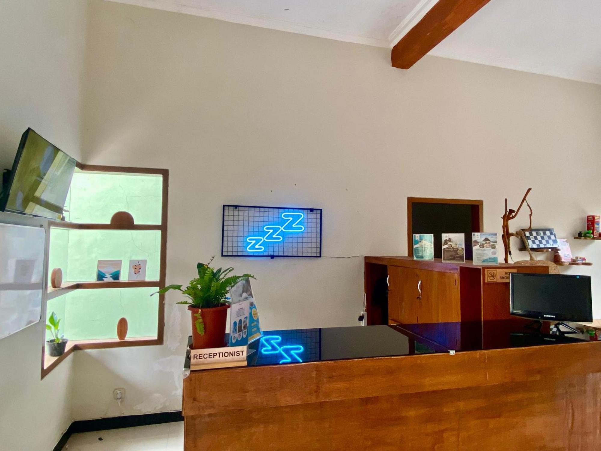 Zzz Hostel Malang Ngoại thất bức ảnh