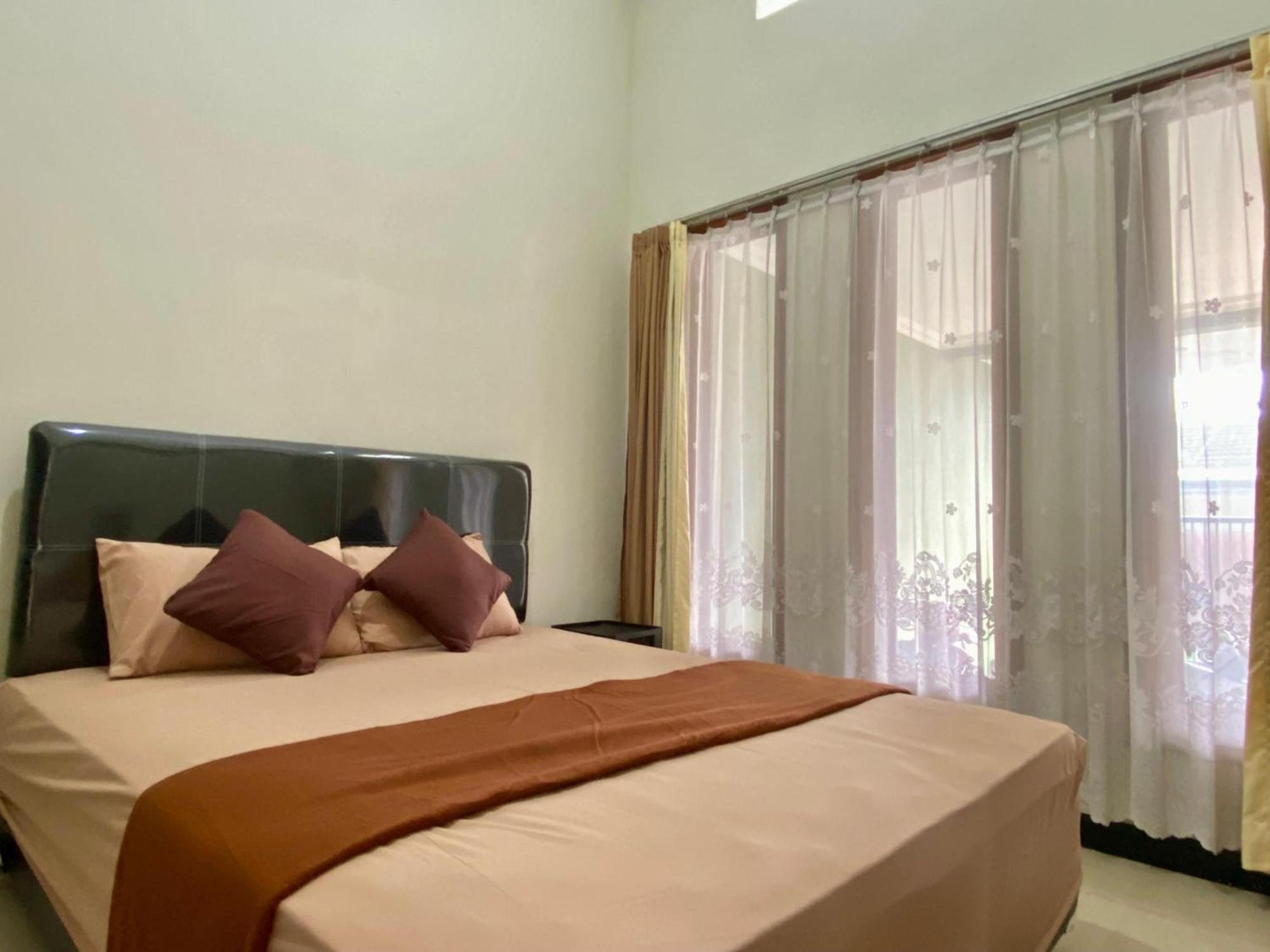Zzz Hostel Malang Ngoại thất bức ảnh