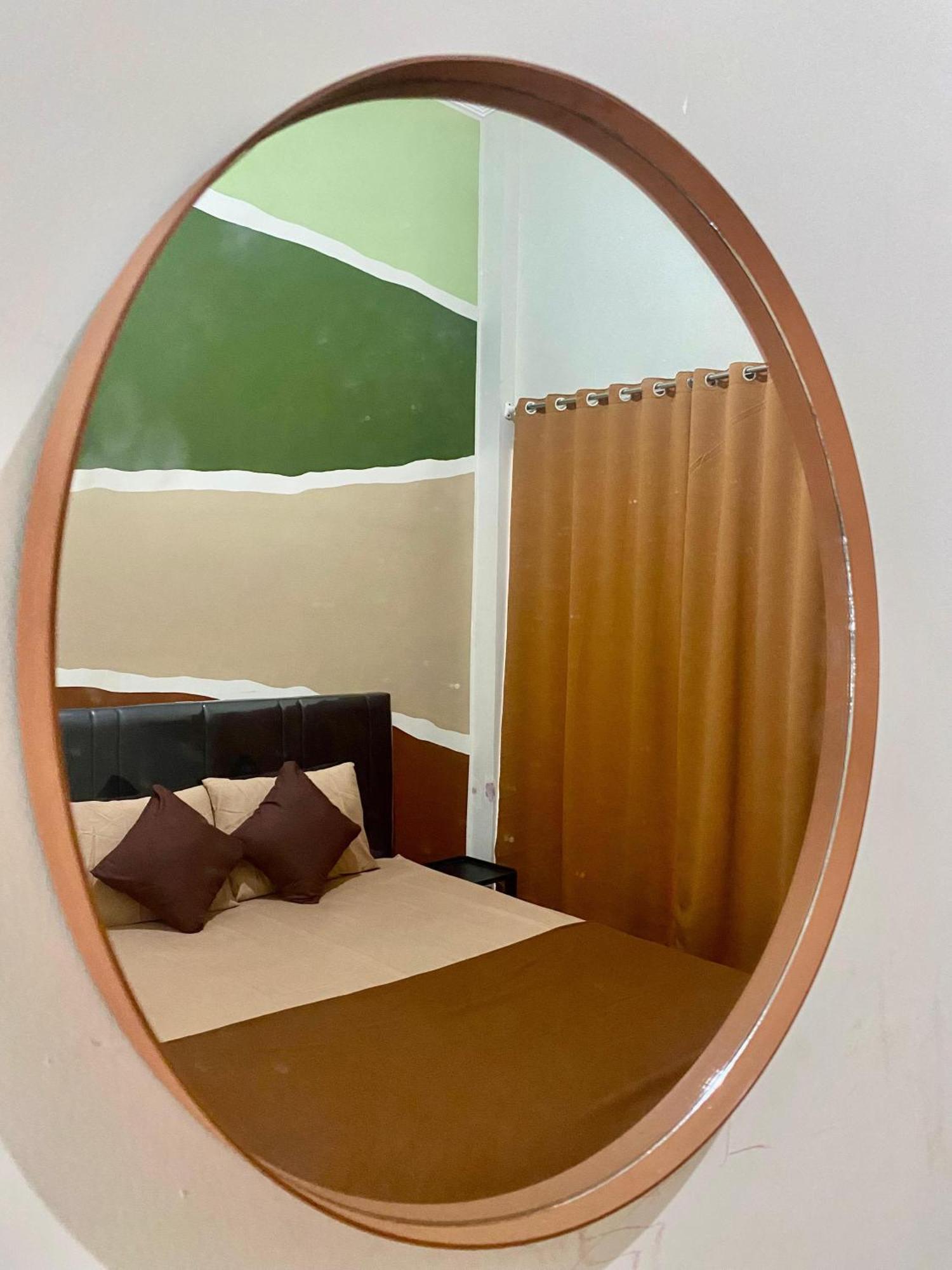 Zzz Hostel Malang Ngoại thất bức ảnh