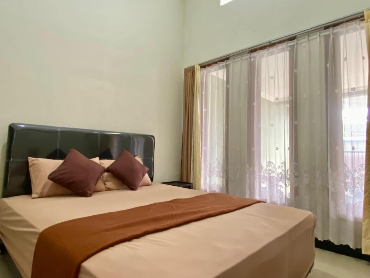 Zzz Hostel Malang Ngoại thất bức ảnh