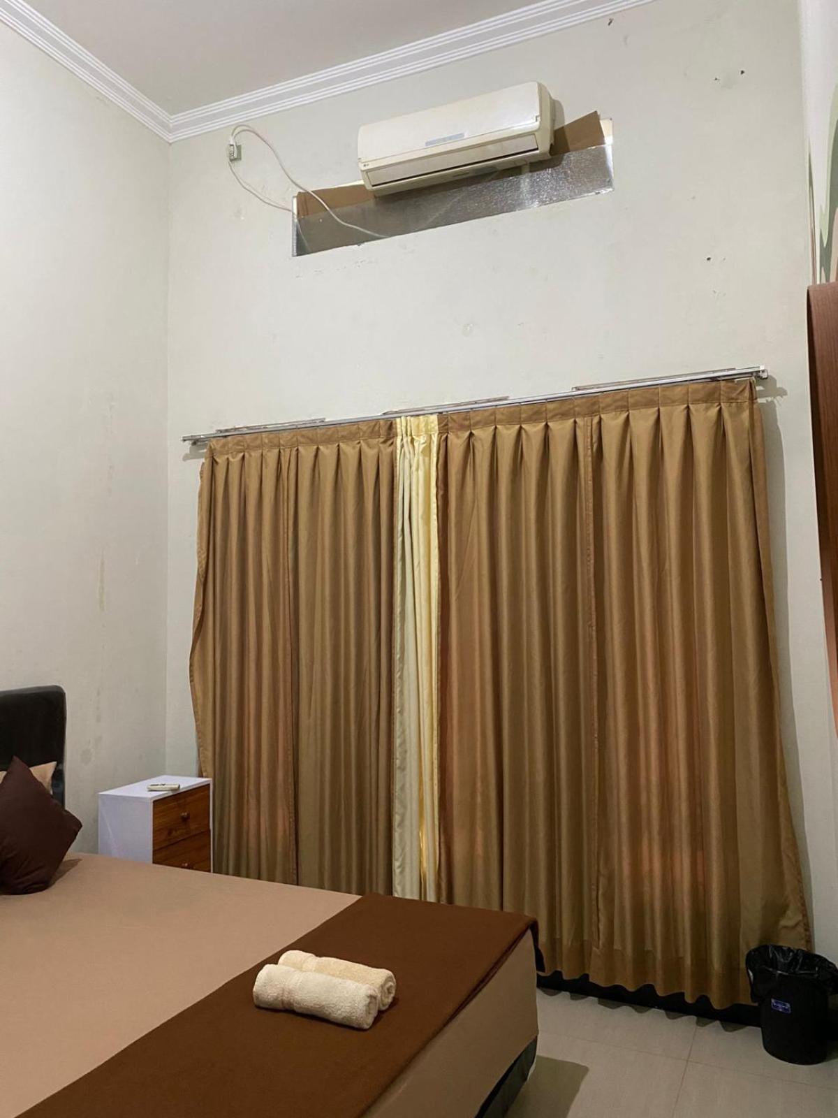 Zzz Hostel Malang Ngoại thất bức ảnh